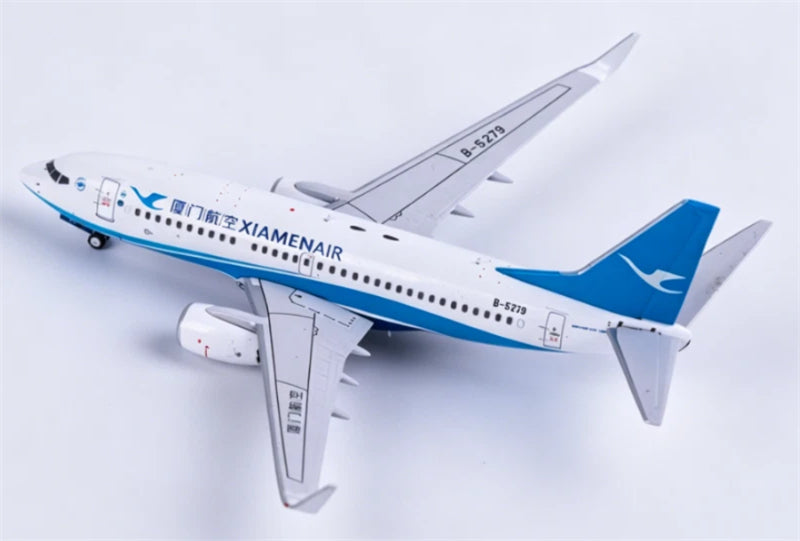 C Model 1:400 XiamenAir Boeing 737-700 B-5279  DIECAST Model