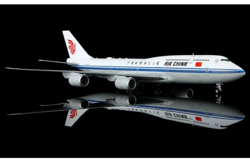 SQ Wings 1:200 Air China B747-8I B-2482 Standard Edition DIECAST Model