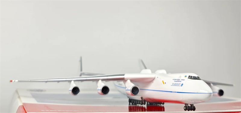 Herpa 1:400 Antonov Airlines  Antonov  UR-82060  DIECAST Model