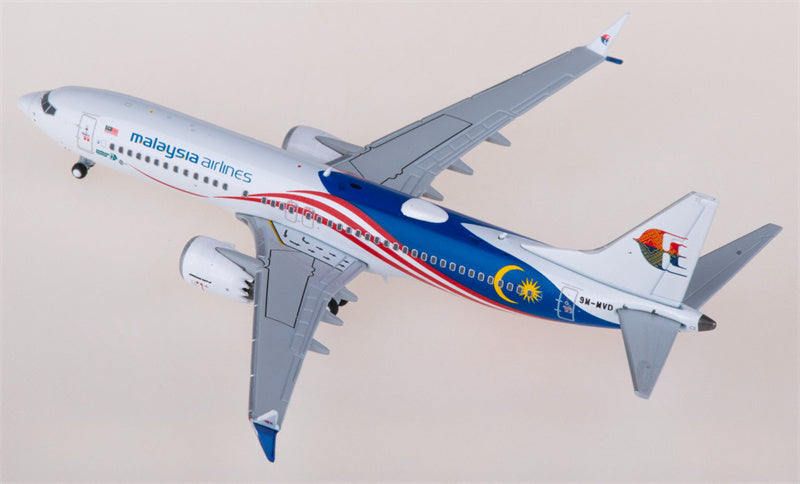 JC Wings Malaysia Airlines Boeing 737 MAX 8 9M-MVD 1:400 Diecast Model view 4