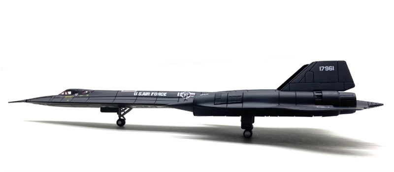 FLOZ US Air Force Lockheed SR-71 Blackbird Reconnaissance Aircraft 1:144 Aircraft Pre-built Model