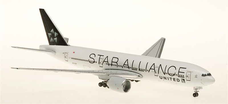 AeroClassics United Airlines Boeing 777-200 N77022 Star Alliance 1:500 Diecast Model view 2