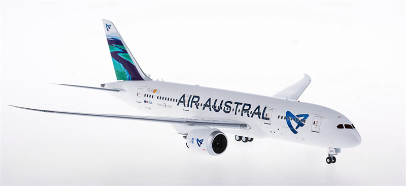JC Wings Air Austral Boeing 787-8 F-OLRC 1:200 Diecast Model view 2