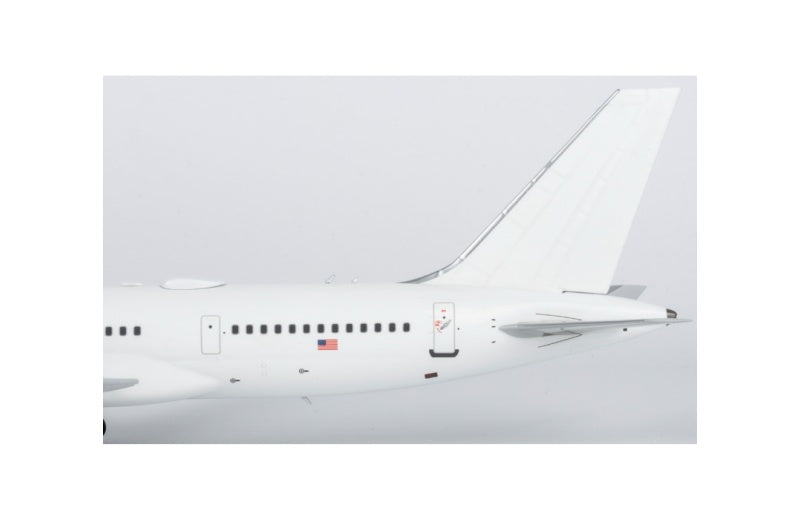 NG Models 1:200 USAF C-32B 02-4452  DIECAST Model