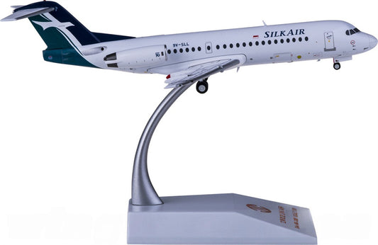 JC Wings SilkAir Fokker 70 9V-SLL 1:200 Diecast Model view 1