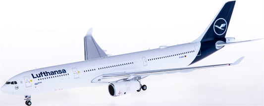 Geminijets Lufthansa for Airbus A330-300 D-AIKO 1:400 Airplane Pre-built  Airliner Model Display