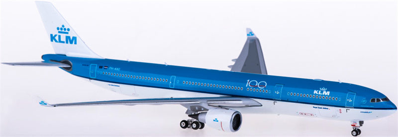 Phoenix KLM Airbus A330-300 PH-AKE 1:400 Diecast Model view 2