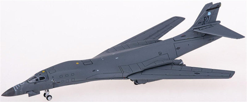 Geminijets USAF Rockwell B-1B Lancer 86-0140 1:400 Airplan Diecast Model view 2