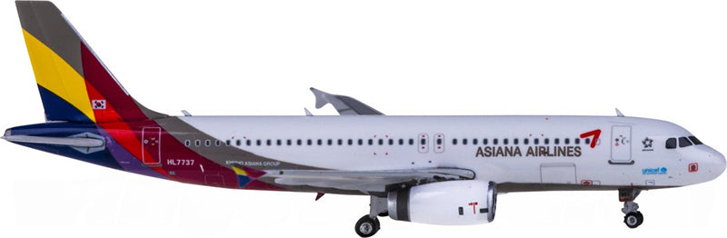 Phoenix Asiana Airlines Airbus A320 HL7737 1:400 Diecast Model view 3