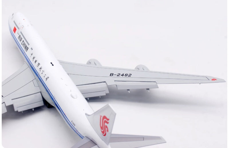 SQ Wings 1:200 Air China B747-8I B-2482 Flaps down DIECAST Model