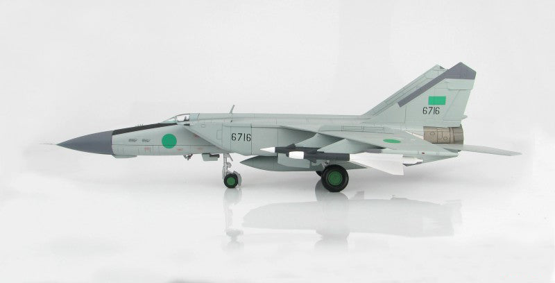 HOBBYMASTER Libyan Air Force Benin MiG-25PD 1025th Aerial Sqn. 1:72 Model 1981   6716