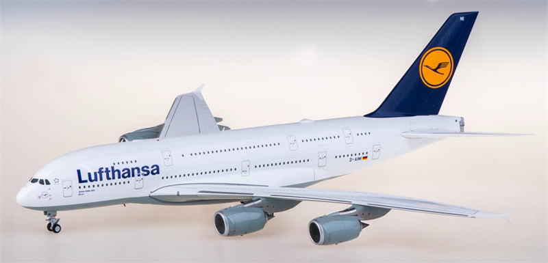 SQ Wings Lufthansa Airbus A380 D-AIMI 1:200 Diecast Model view 1