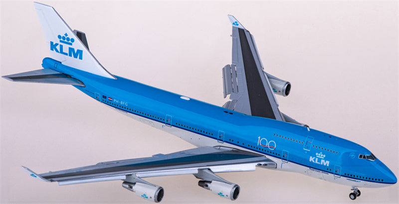 JC Wings KLM Boeing 747-400 PH-BFG Flaps Down with Aviationtag 1:400 Diecast Model view 2