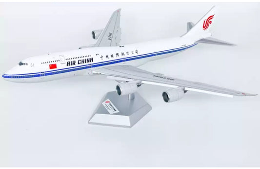 SQ Wings 1:200 Air China B747-8I B-2485 Flaps down DIECAST Model