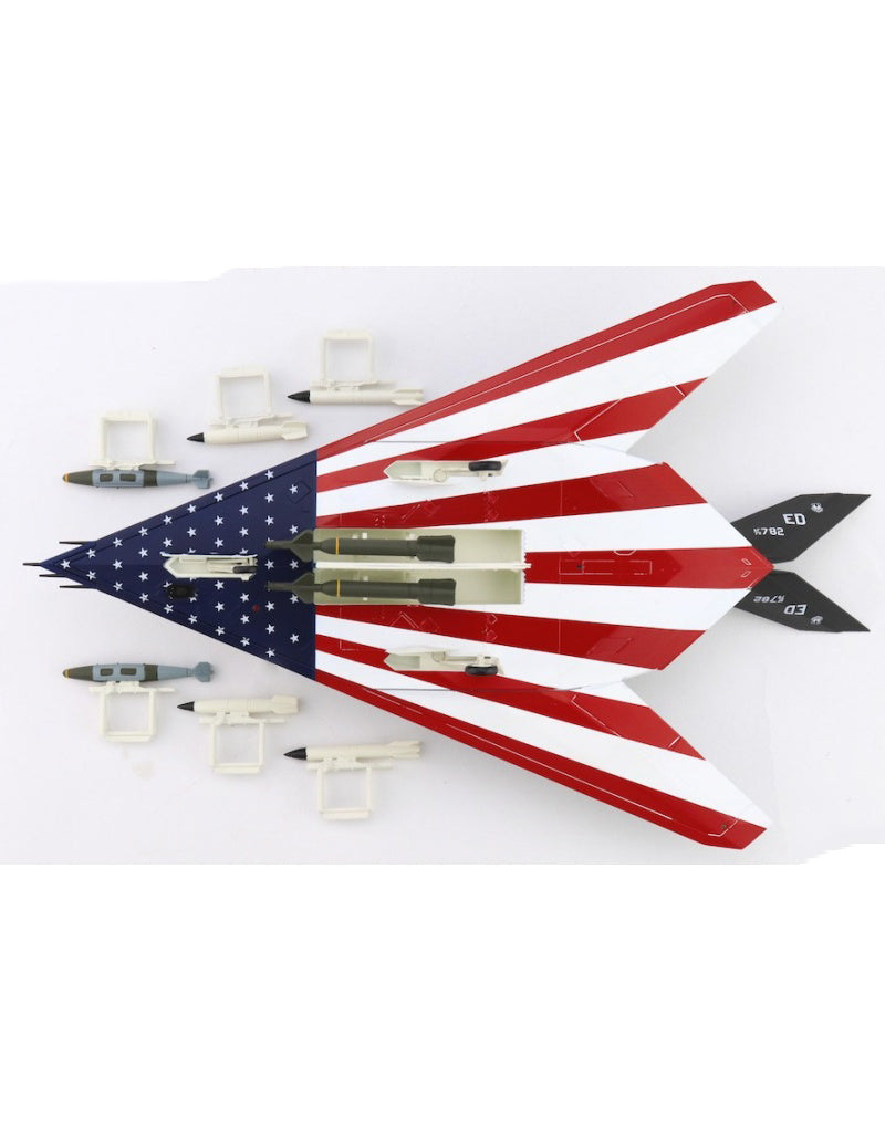 HOBBY MASTER USAF F-117A Nighhawk 410th TFS 1:72 Model 2005  Edwards 79-10782