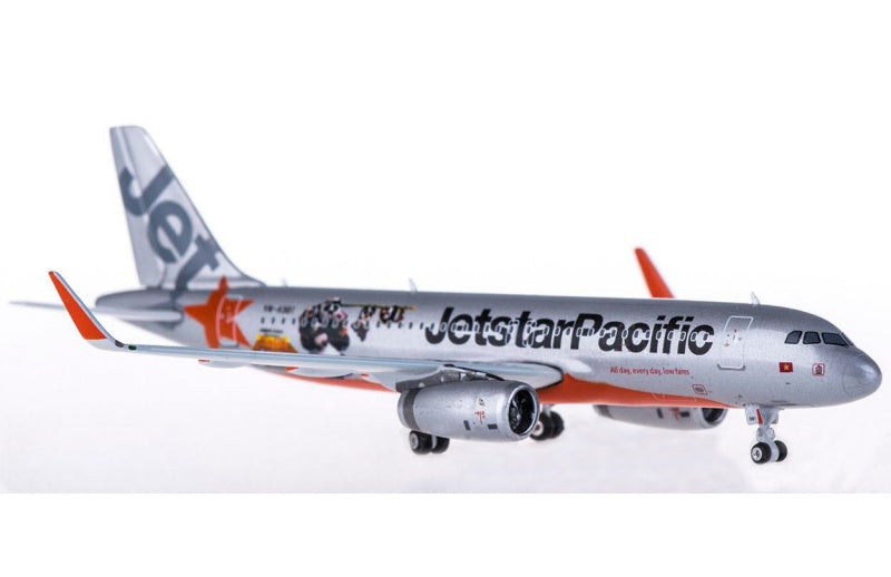 Phoenix Jetstar Pacific Airbus A320 VN-A561 1:400 Aircraft Pre-built  Airliner Model Display