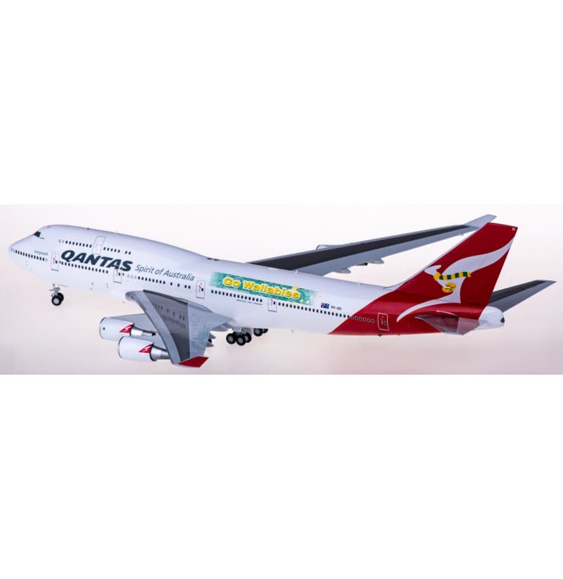 JC Wings Qantas Boeing 747-400ER VH-OEI 1:200 Aircraft Pre-built  Airliner Model Display