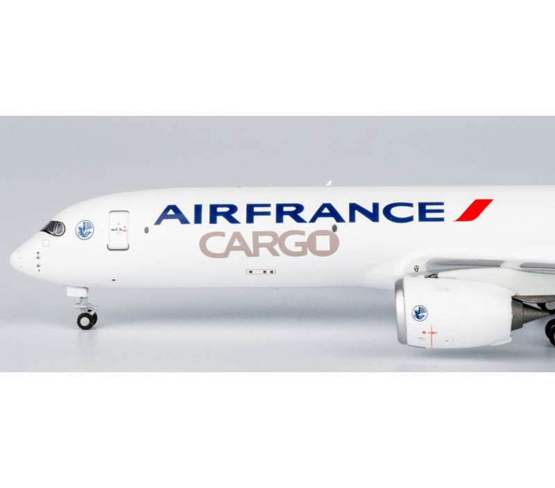 NG Models 1:400 Air France Cargo A350F DIECAST Model