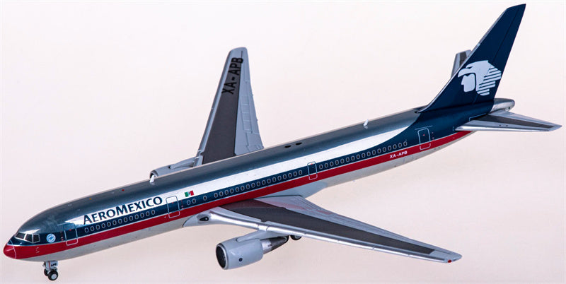 JC Wings Aeromexico Boeing 767-300ER XA-APB 1:400 Diecast Model view 2