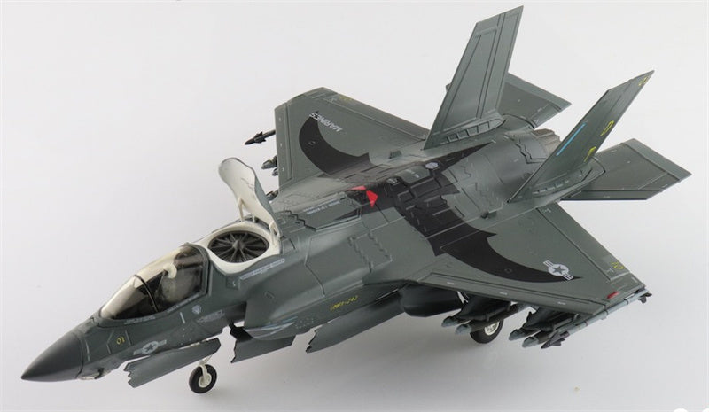 HOBBY MASTER Lockheed F35B Lightning II 169623 VMFA 242 Bats Iwakuni 2024 (beast mode) 1:72 Aircraft Pre-built Model
