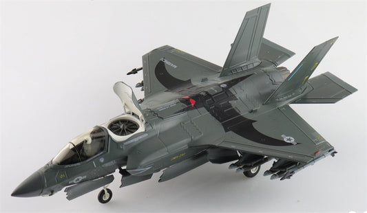 HOBBY MASTER Lockheed F35B Lightning II 169623 VMFA 242 Bats Iwakuni 2024 (beast mode) 1:72 Aircraft Pre-built Model