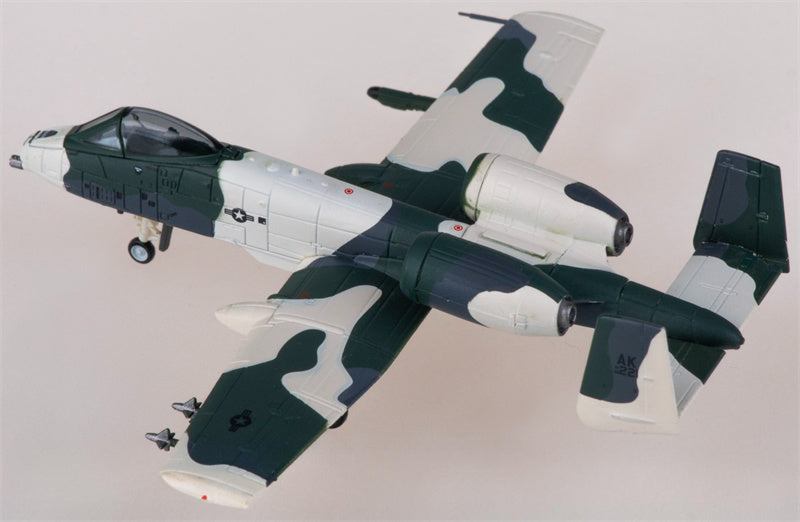 Herpa USAF Fairchild A-10A 80-0221 1:200 Diecast Model view 3