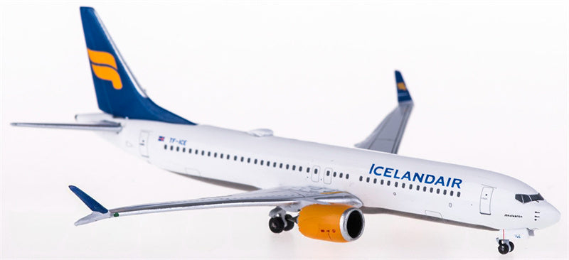 AeroClassics Icelandair Boeing 737 MAX 8 TF-ICE 1:400 Diecast Model view 1