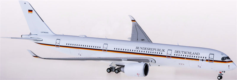 Geminijets Luftwaffe Bundesrepublik Deutschland Airbus A350-900 10+03 1:400 Diecast Model view 1