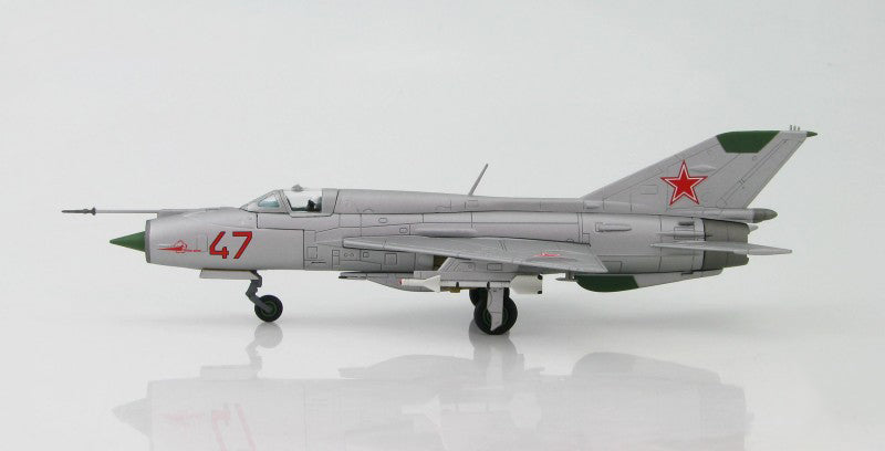 HOBBYMASTER Soviet Air Force MiG-21PFM  1:72 Model 1972   Red 47