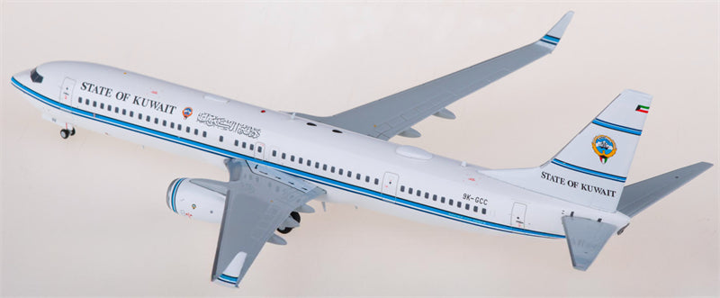JC Wings State of Kuwait Boeing 737-900ER 9K-GCC 1:200 Diecast Model view 2