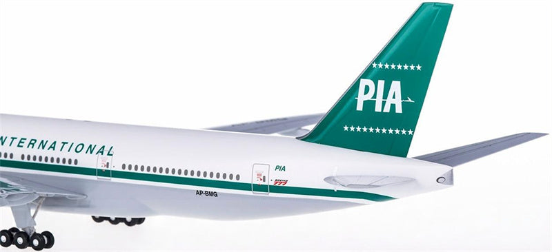 Hogan Pakistan International Airlines Boeing 777-200 AP-BMG Retro Livery 1:200 ABS Model view 2