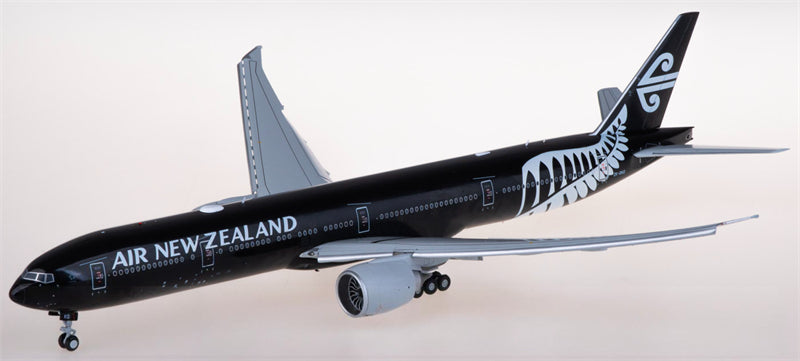JC Wings Air New Zealand Boeing 777-300ER ZK-OKQ Flaps Down 1:200 Diecast Model view 1