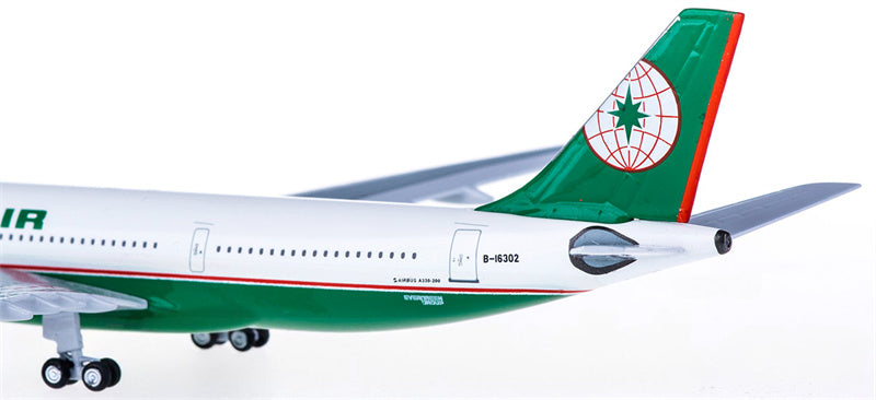 AeroClassics EVA Air Airbus A330-200 B-16302 1:400 Diecast Model view 2