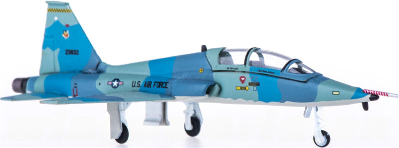 for Hogan for USAF T-38A Agreesive Talons 64TH Fws 1:200 Airplane Pre-built Airliner Model Display