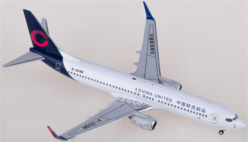 NG Models China United Airlines Boeing 737-800 B-209M 1:400 Diecast Model view 3