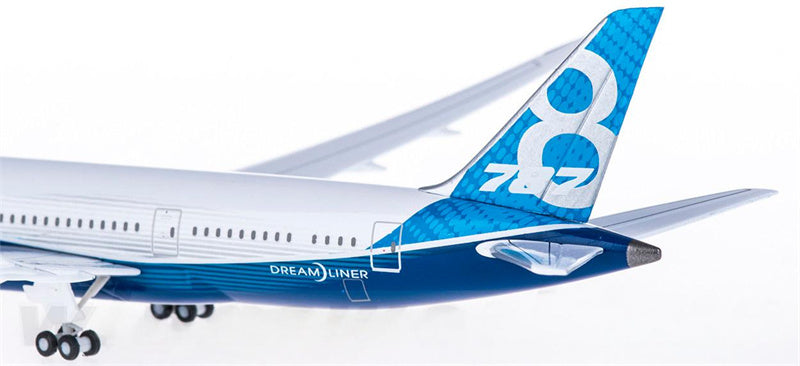 Hogan Boeing 787-8 1:400 Diecast Model view 5