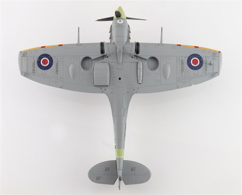 HOBBY MASTER Spitfire Mk. Vb EN921 flown by F/O Jack Sheppard No. 401 Sqn. (RCAF) 1943 1:48 Aircraft Pre-built Model