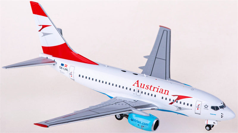 NG Models Austrian Airlines Boeing 737-600 OE-LNL 1:400 Diecast Model view 4