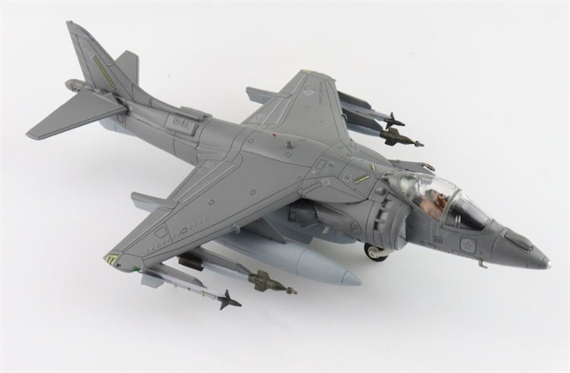 Hobby Master AV-8B plus Harrier II 163879 VMA-211 US Marines 2013 1:72 Airplane Pre-built Model