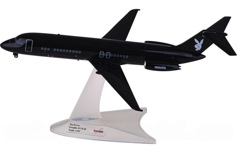 Herpa Play boy McDonnell Douglas DC-9-30 N950PB Big Bunny 1:200 Aircraft Pre-built  Airliner Model Display