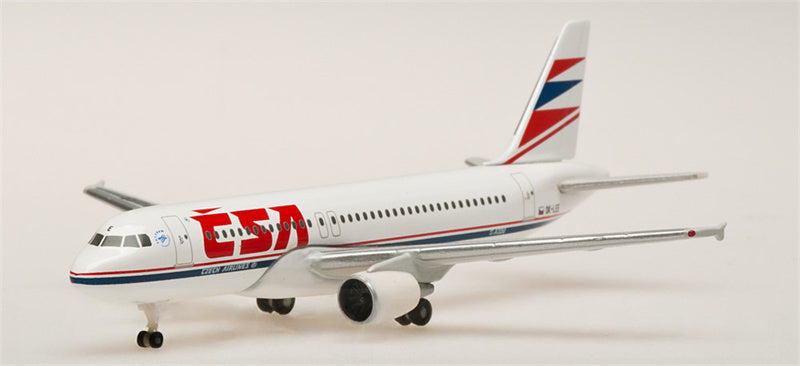 Herpa Czech Airlines Airbus A320 OK-LEE 1:500 Diecast Model view 1