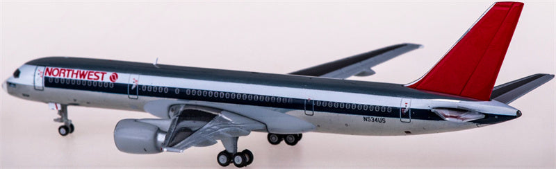 Geminijets Northwest Airlines Boeing 757-200 N534US 1:400 Diecast Model view 2