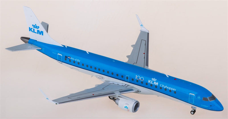 JC Wings KLM Embraer ERJ-190STD PH-EZU 1:200 Diecast Model view 1