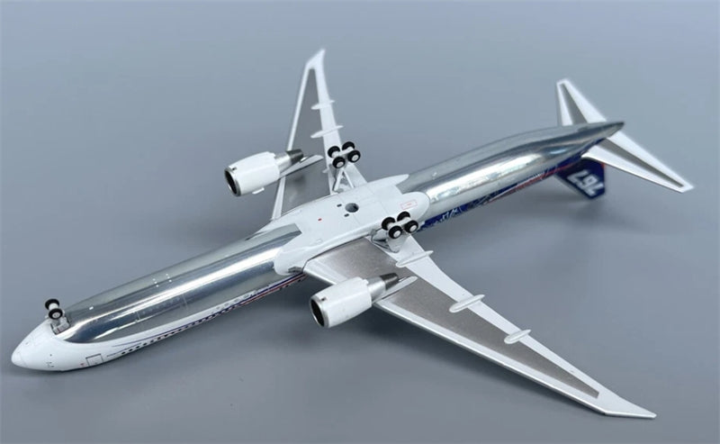 Patriot Boeing 767-400ER N76400 Leading the Way 1:400 Diecast Model view 6