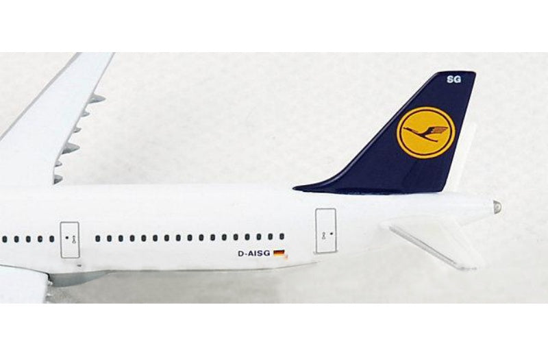 Herpa Lufthansa Airbus A321-100 D-AISG 1:500 Aircraft Pre-built  Airliner Model Display