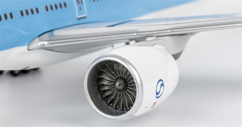 NG Models Korean Air Boeing 777-300ER HL8008 1:400 Diecast Model view 5