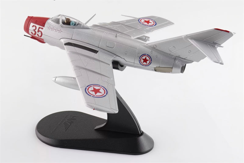 HOBBY MASTER CPVAF MiG-15bis 3rd SQN 1:72 Model 1950S Zhang Jihui Red 35