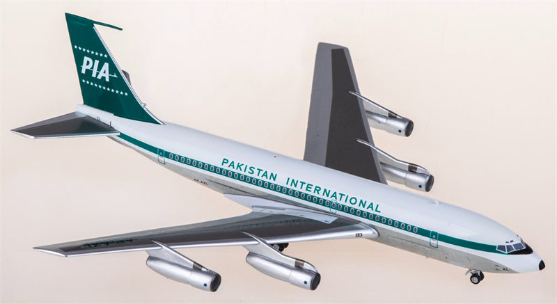 AeroClassics PIA Boeing 720B AP-AXL 1:200 Diecast Model view 1