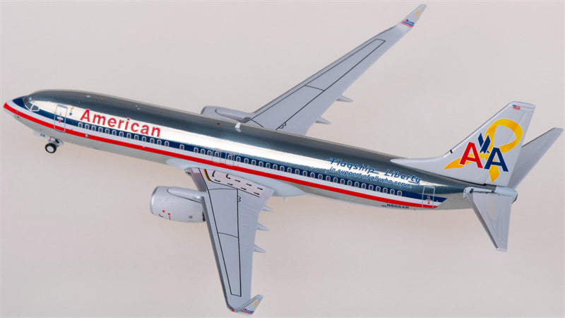 C American Airlines Boeing 737-800 N905AN 1:400 Diecast Model view 4