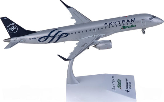 JC Wings Alitalia Embraer ERJ-190STD EI-RND SkyTeam 1:200 Diecast Model view 1